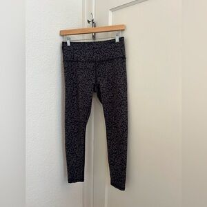 Hardly worn PRANA Leggings 7/8 length Size Medium!